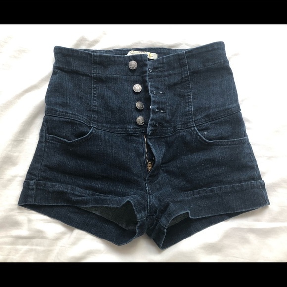 High Waisted Stretchy Vintage Shorts - Picture 3 of 6